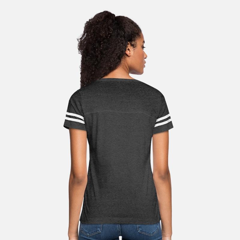 Big Eyes, Small Size